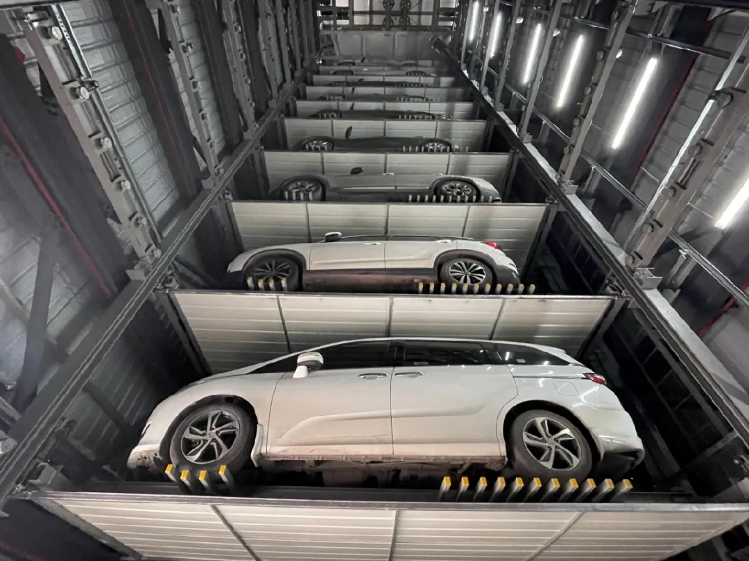 停車庫(kù)1.webp.jpg